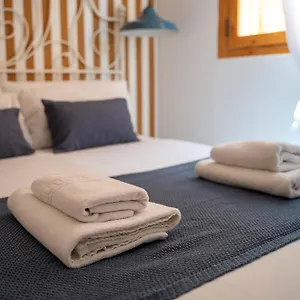 real-de-cartujaapartments-and-parking.es-andalucia.com/