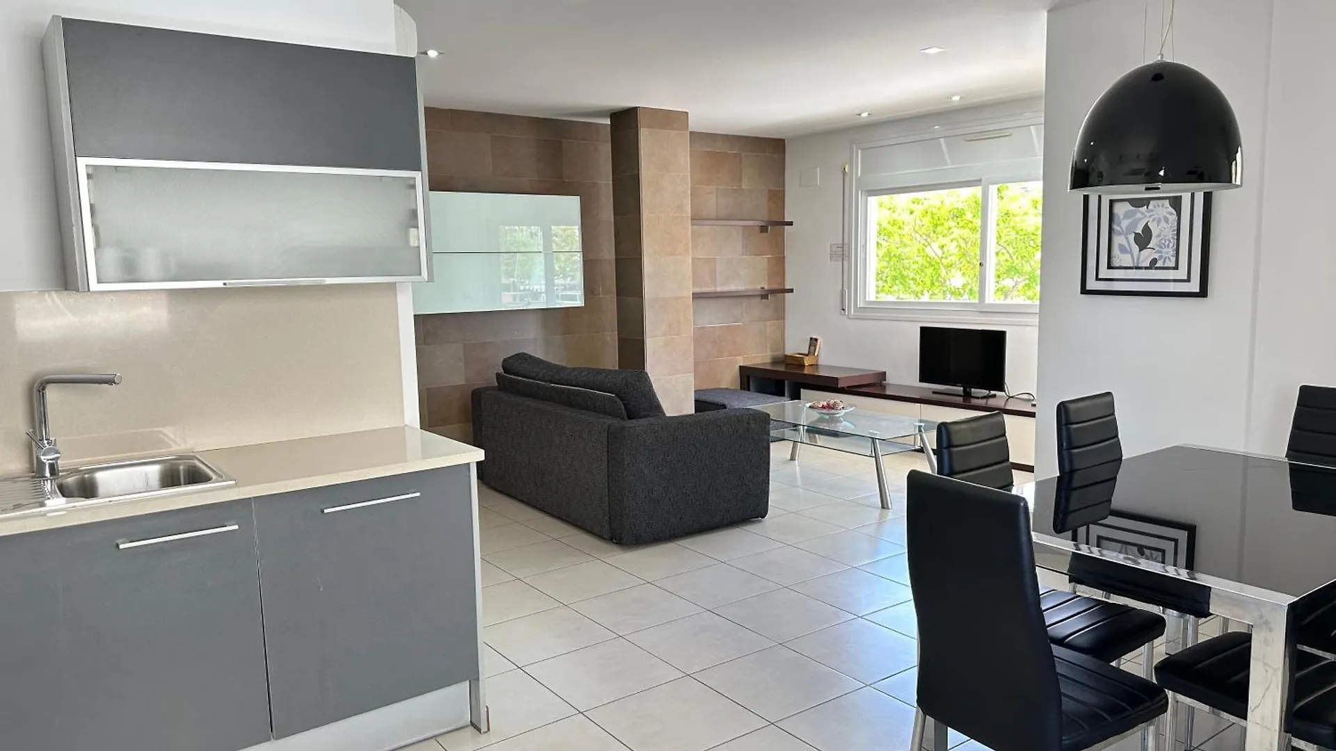 Agi Drugstore Apartments Rosas