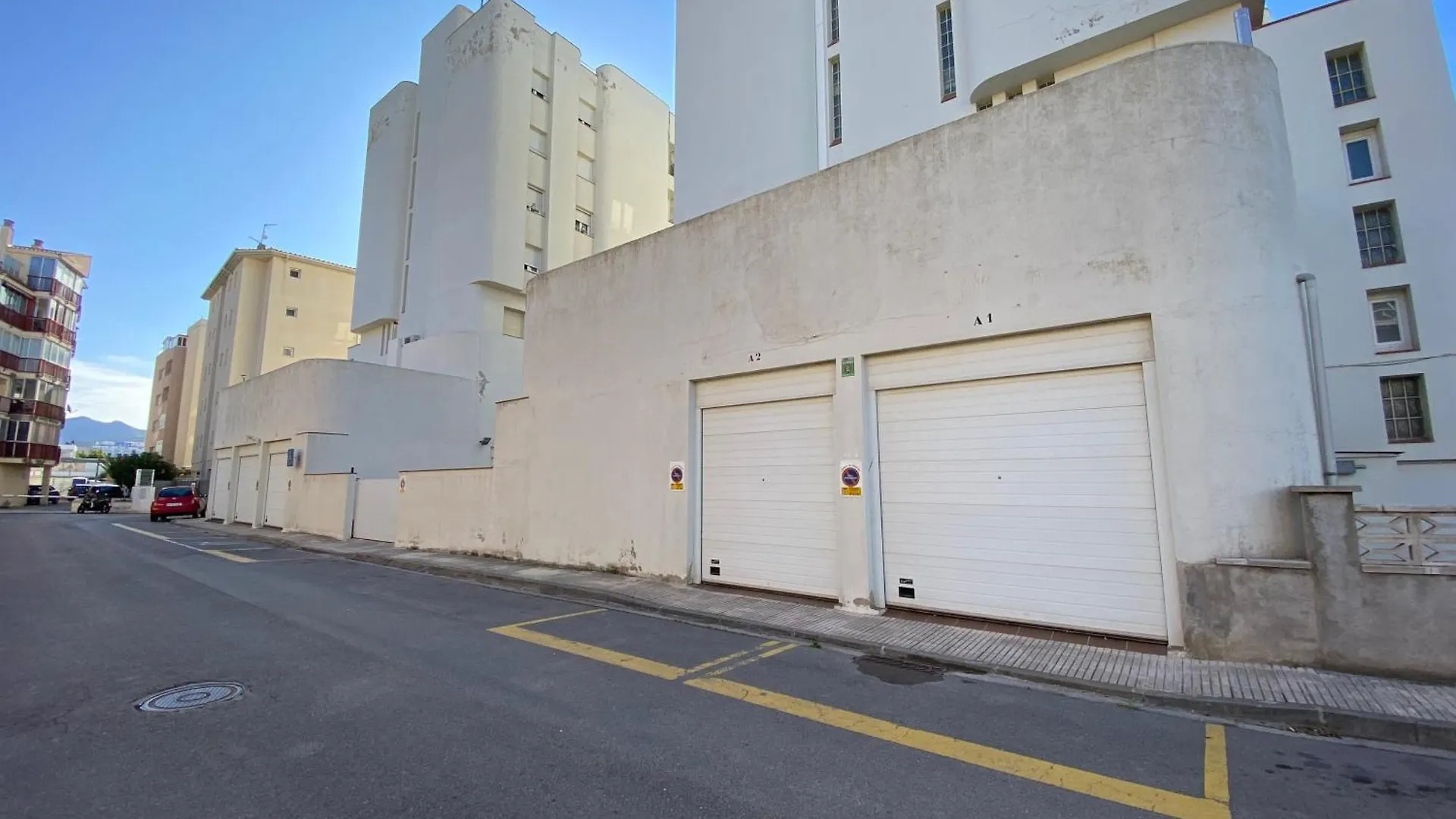 Agi Drugstore Apartments Rosas