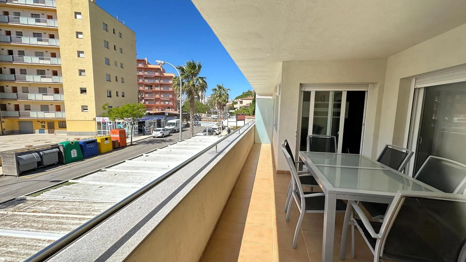 Agi Drugstore Apartments Rosas España