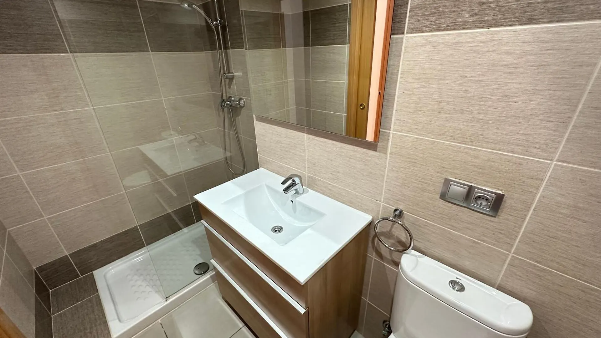 Agi Drugstore Apartments Rosas 0*,