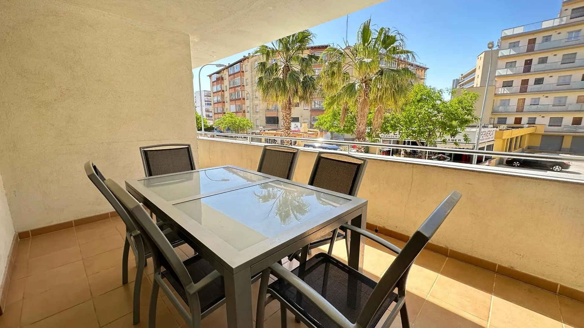 Agi Drugstore Apartments Rosas