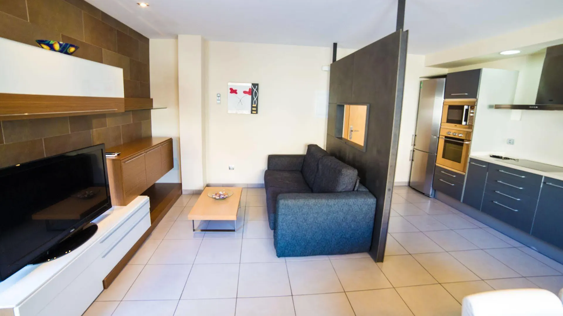 Agi Drugstore Apartments Rosas España