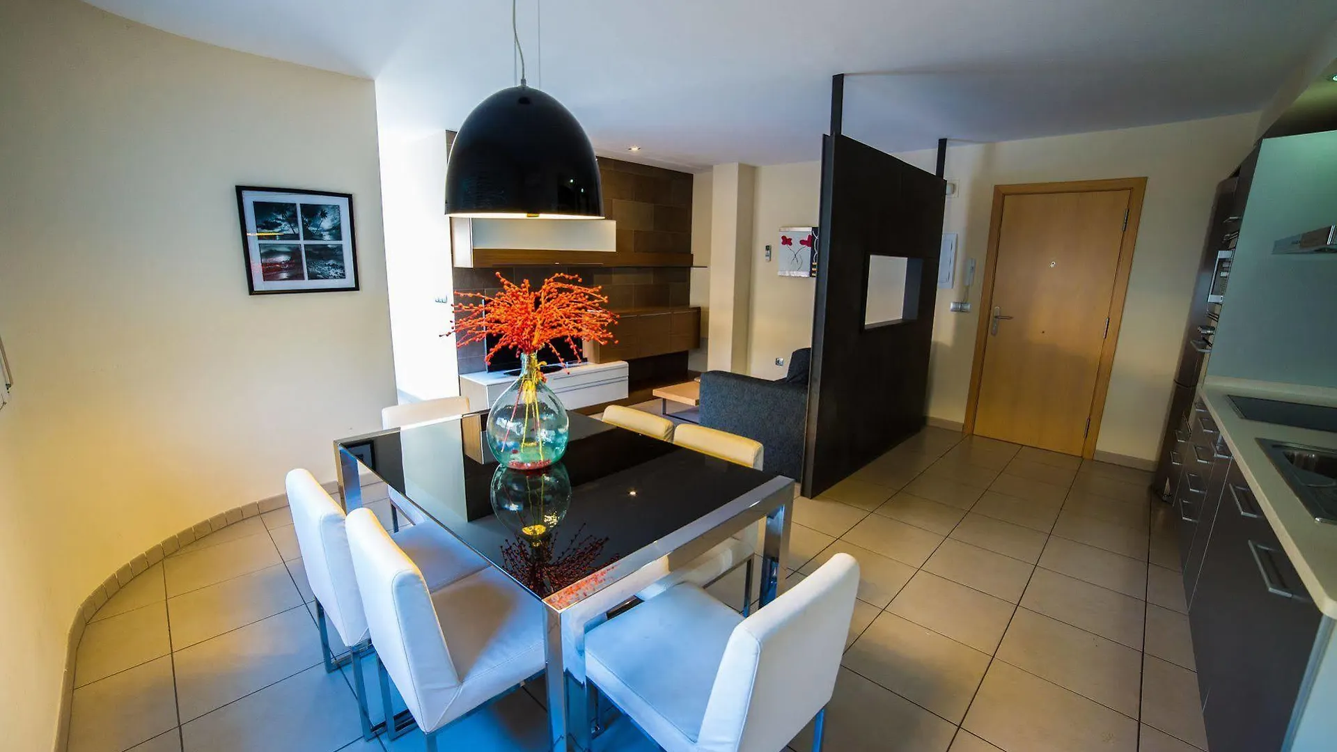 Agi Drugstore Apartments Rosas